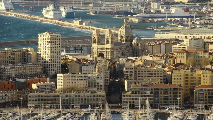 A Marseille, des collectifs européens veulent élargir un manifeste anticroisières