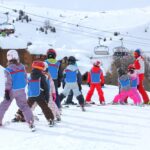 Moniteurs de ski : l’Assemblée vote un texte pour favoriser l’activité des stagiaires