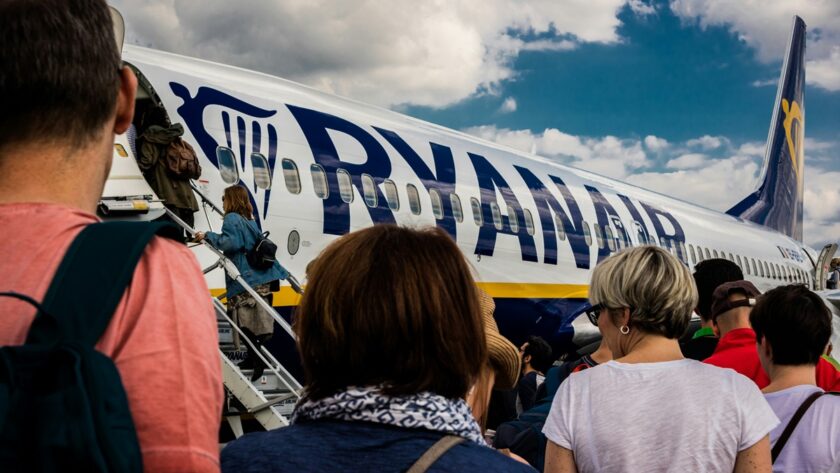 Ryanair menace de fermer sa base à Bordeaux, 120 emplois menacés